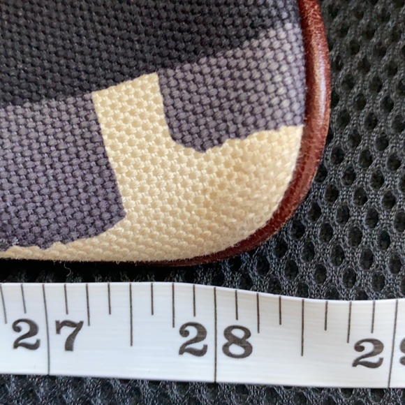 Burberry wristlet - Picture 9 of 9